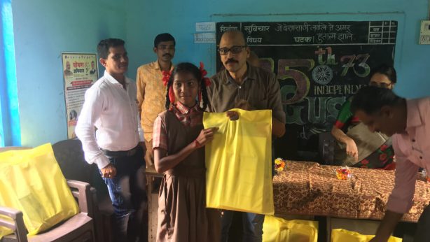 Supporting the hard work of Mr Mahesh Kachare, L. S. Raheja School of Art, Worli distributed 100 art kits to children from 100 children from Gorad Village, Wada, Palghar.